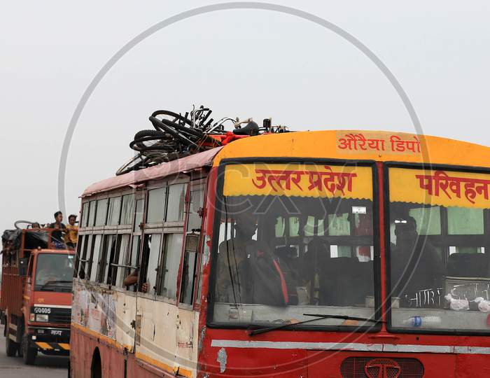 Buses From Mumbai Carrying  Migrant Workers  To Their Native Places During Nationwide Lockdown Amidst Coronavirus Or COVID-19 Pandemic In Prayagraj  May 14 2020