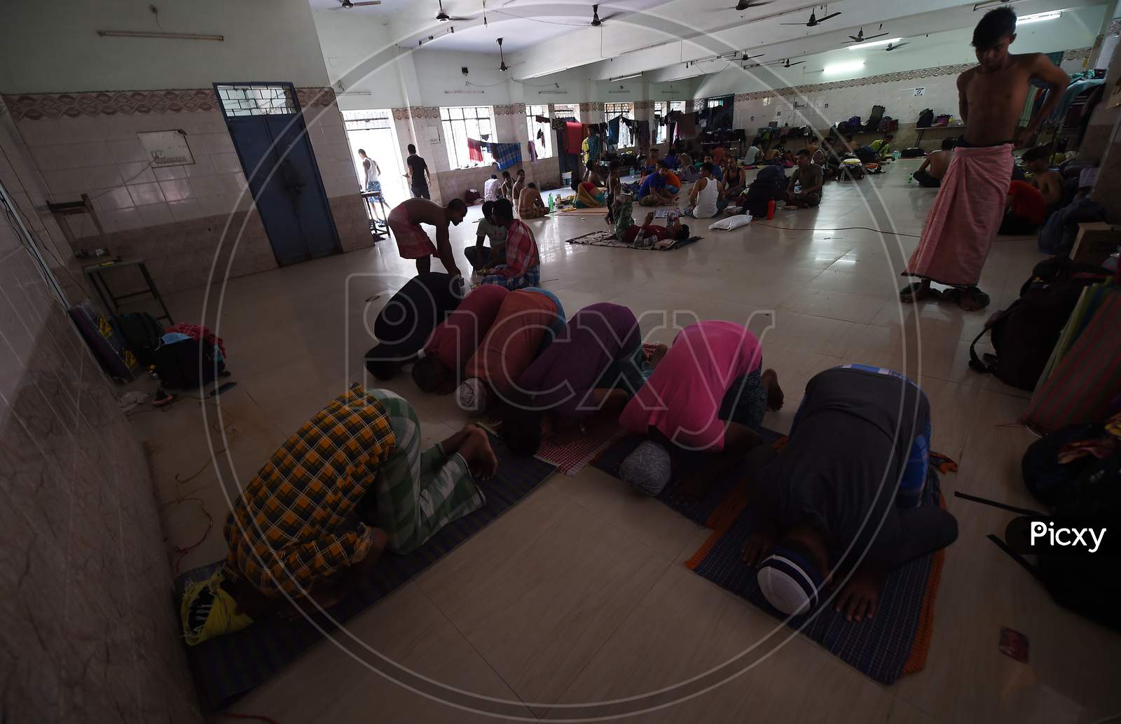  Migrant Workers Offer Namaz At Their Camp During A Government-Imposed Nationwide Lockdown As A Preventive Measure Against The Covid-19 Coronavirus, In Chennai