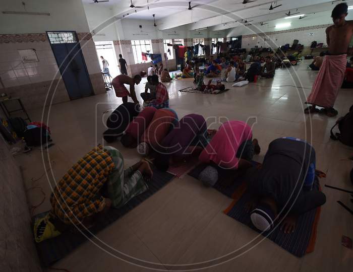  Migrant Workers Offer Namaz At Their Camp During A Government-Imposed Nationwide Lockdown As A Preventive Measure Against The Covid-19 Coronavirus, In Chennai