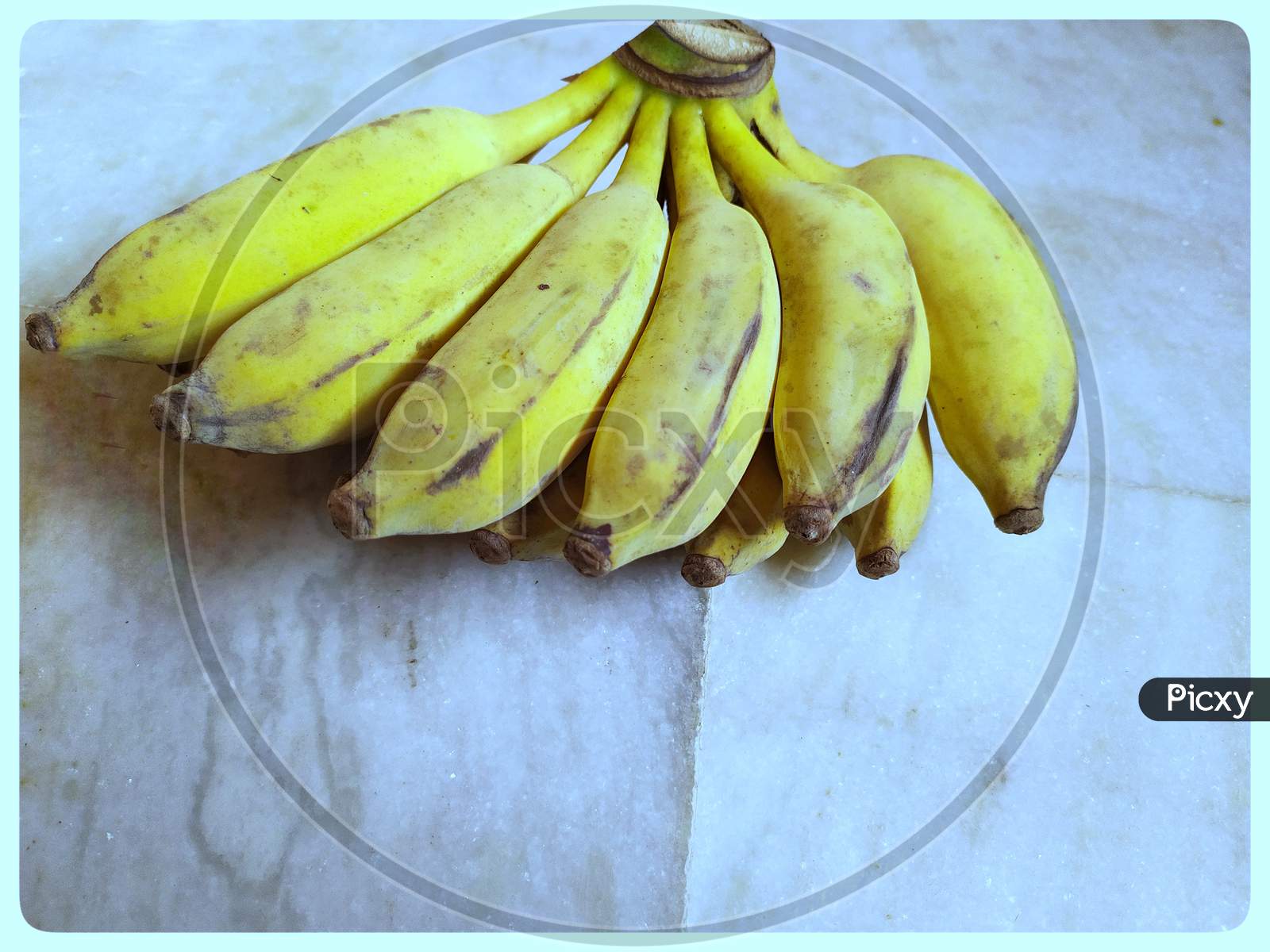 Ripe banana, a healthy fruit.