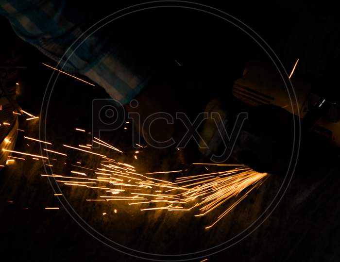 cutting iron with angle grinder