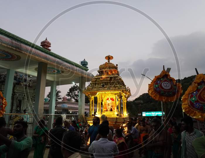Hindu temple function