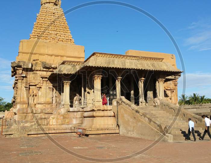 Famous Brihadeshwara temple in Thanjavur