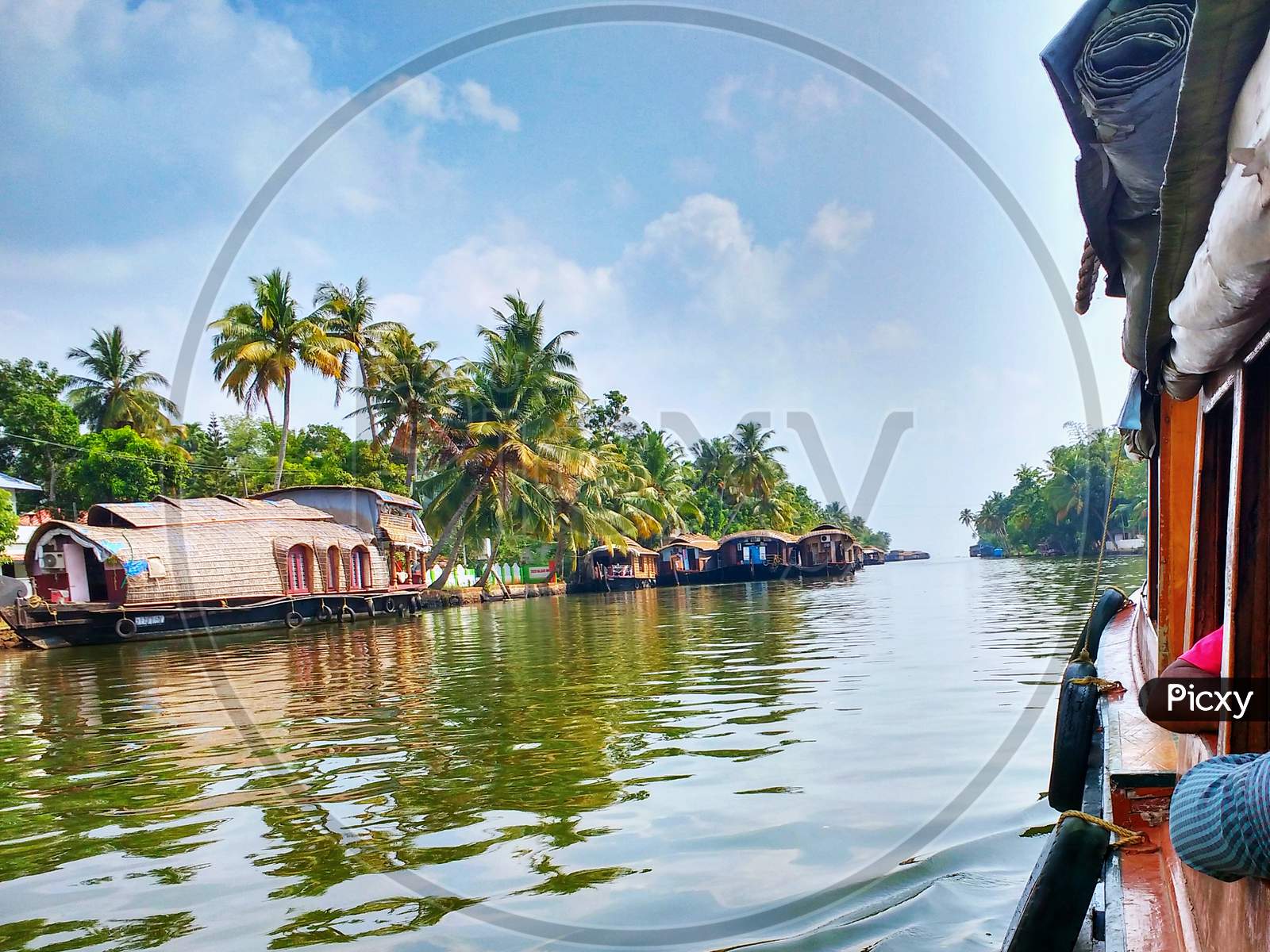 Spectacular view of Alleppey backwaters