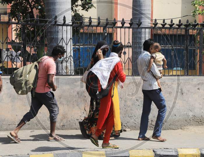 Migrants Workers Walking To Their Native Places During Extended Nationwide Lockdown Amidst Coronavirus Or COVID-19 Pandemic in Prayagraj