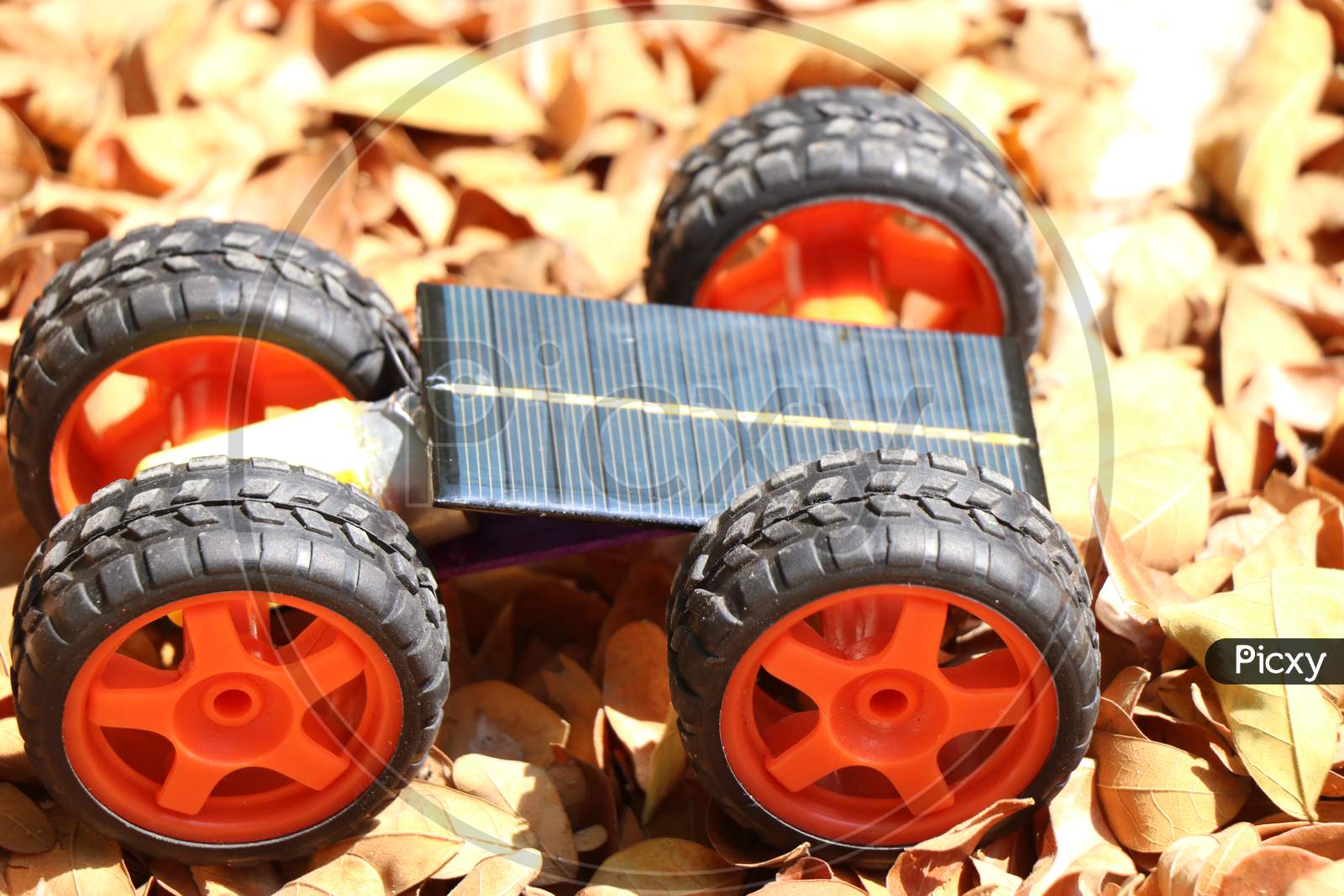 Solar Powered Toy Car With Big Wheels