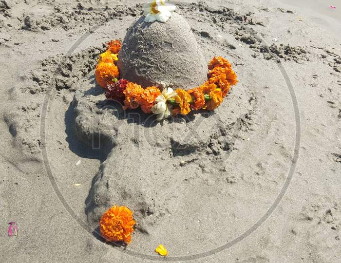 Hindu god sand dunes