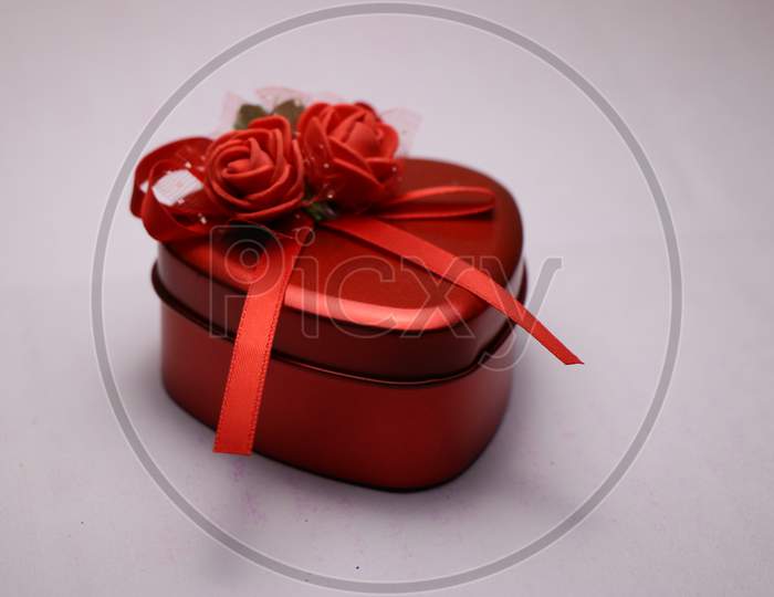 Heart Shape Gift Box To Present Gifts To Loved Once