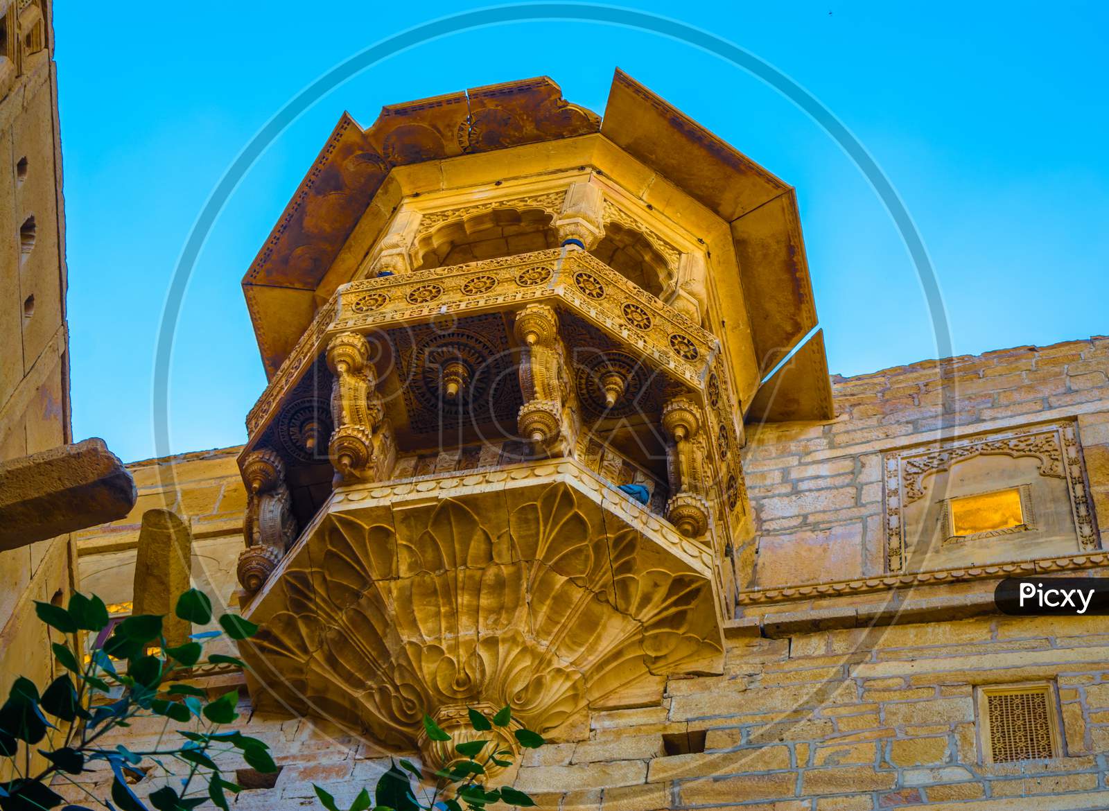 Jaisalmer Fort is situated in the city of Jaisalmer, in the Indian state of Rajasthan
