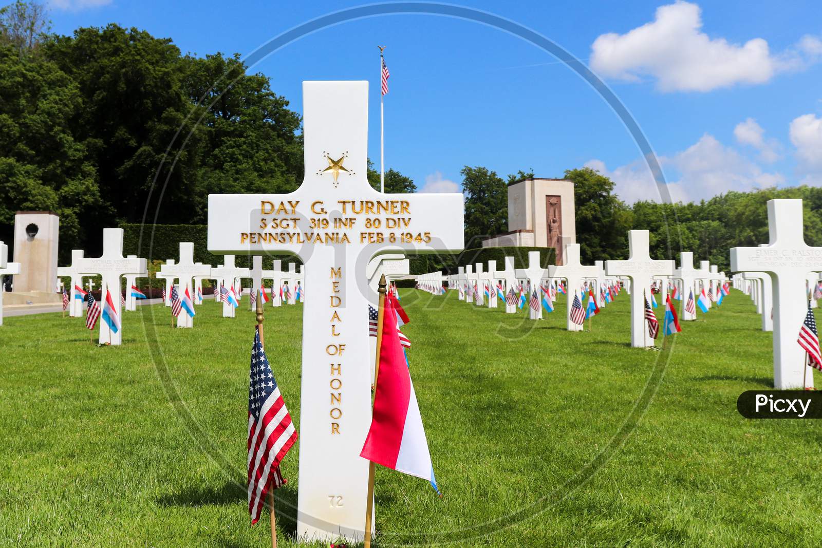 Medal Of Honor Recipient Buried At A Military Cemetery