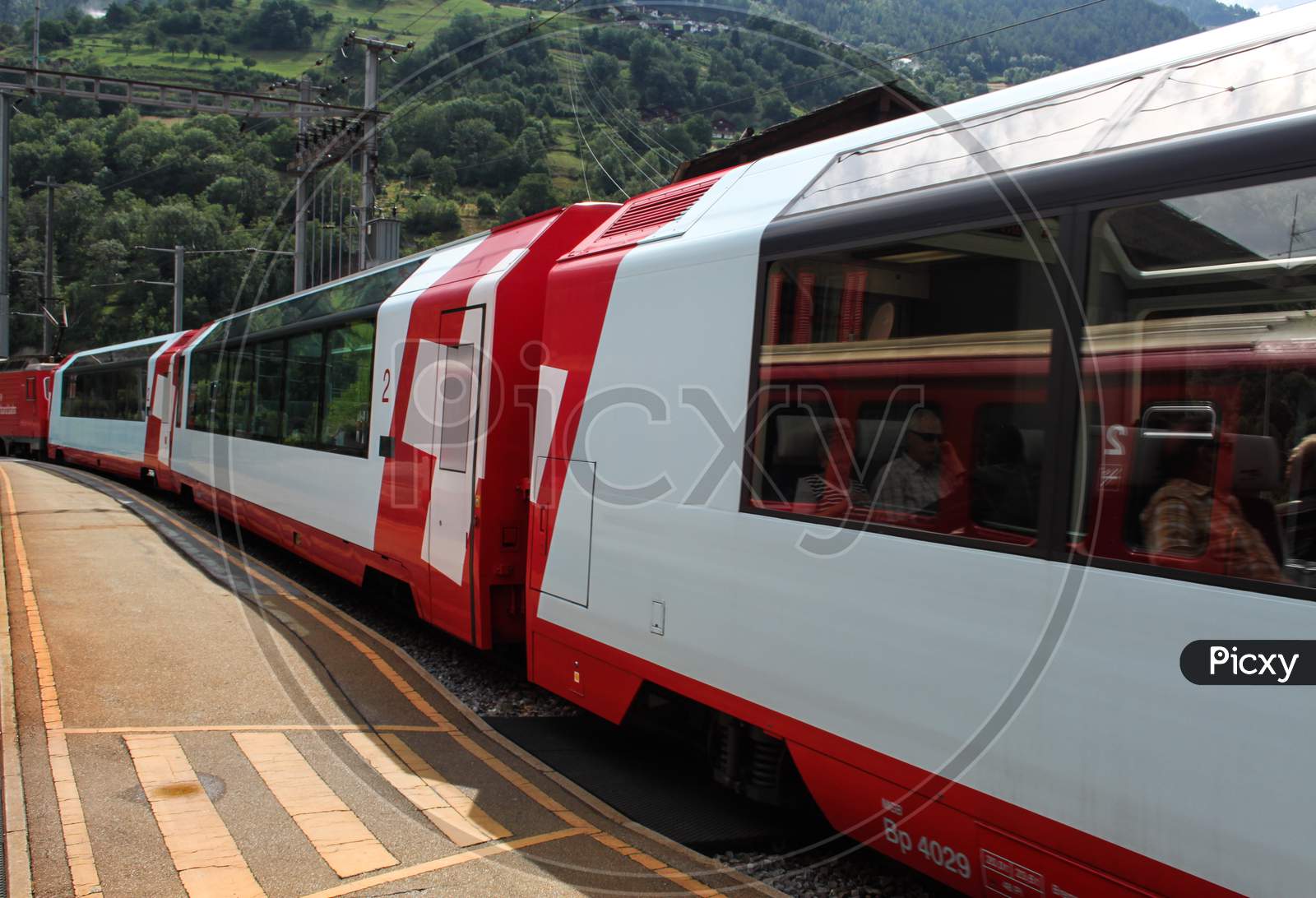 Glacier Express scenic train is the famous scenic train link between St-Moritz and Zermatt