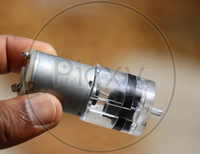 Dc Air Motor Which Is Used To Inflate Balloons