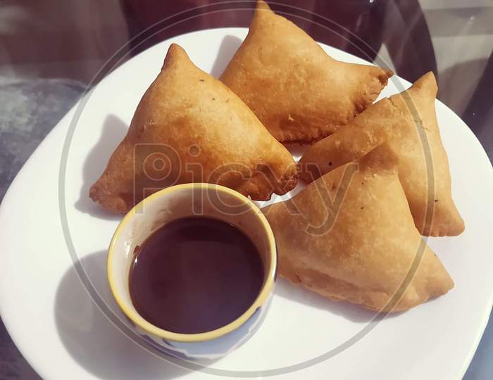 Samosa the Most loved Street food of India