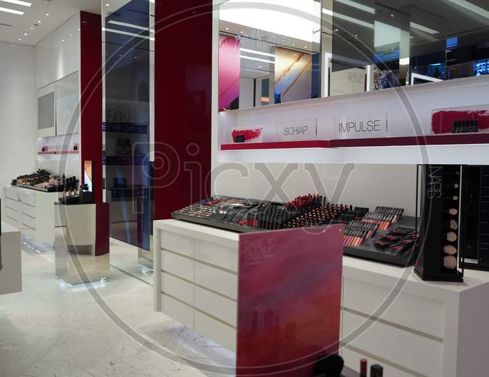 Dubai Uae December 2019 Shop Nars Brand Cosmetics Luxury Cosmetics Store. Nars Cosmetics Sit On Display. Interior View Of Nars Branded Cosmetic Shop. Inside A Nars Shop.