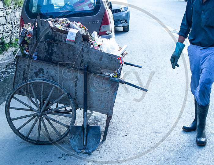 Shimla, Himachal Pradesh, India - July 20Th, 2019: Garbage Cart On Street, Concept About Environmental Conservation And Ocean Pollution Problems