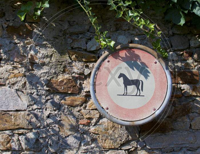 No Horse Allowed Sign