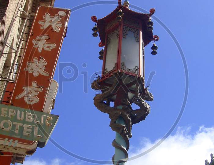 Chinese Stile Street Lamp Post
