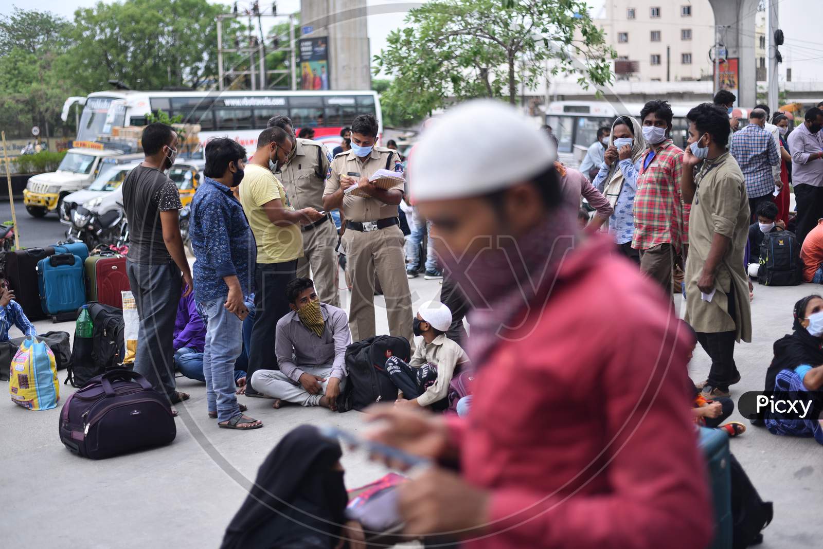 Cyberabad Police register details of Migrant workers to send them to their native states through Shramik Special Trains during the ongoing lockdown amid coronavirus pandemic, May 19,2020