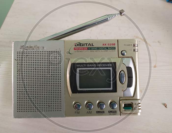 KCHIBO KK-939B Radio Receiver