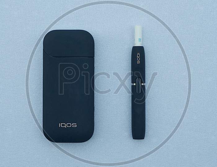 Iqos Electronic Cigarette With Heat-Not-Burn System