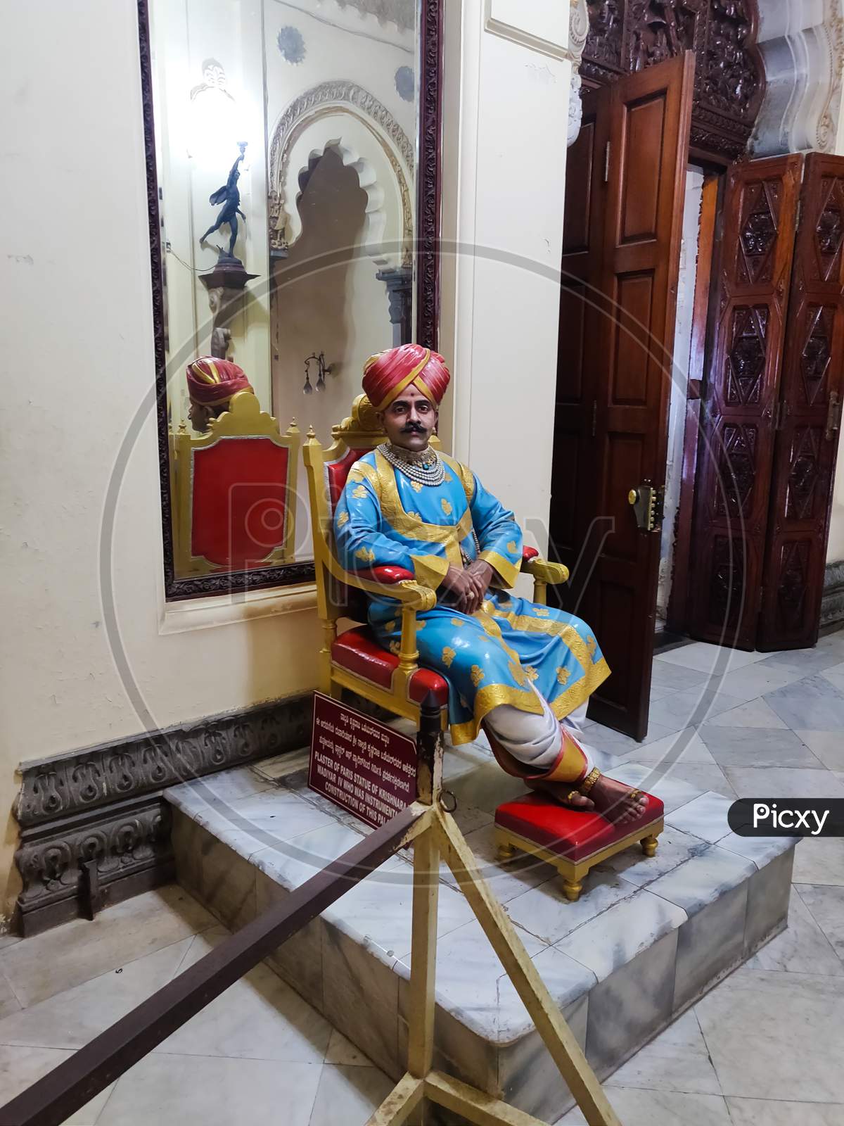 September 8, 2019- Mysore, India: Sculpture Of Maharaja Krishnaraja Wadiyar Iv Who Was The Ruler Of Mysore Kept In Hallway Of Mysore Palace.