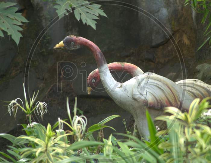 Swan's statue in the garden