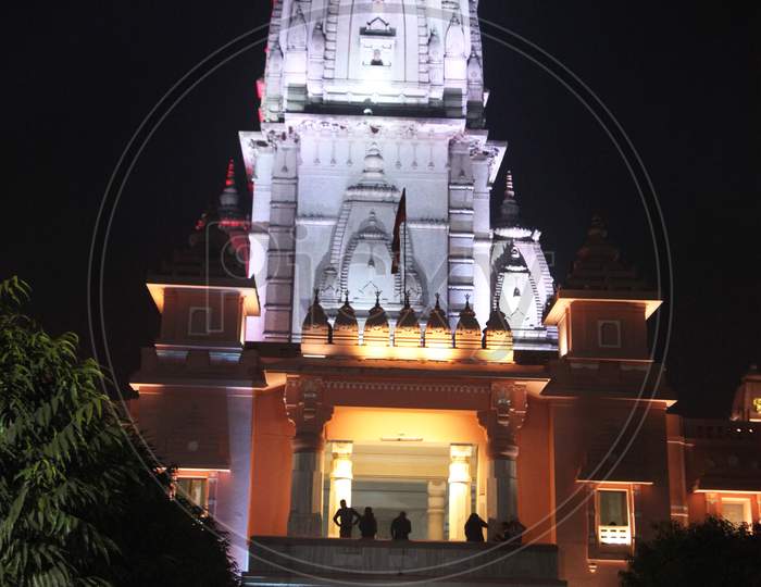 Kashi vishwanath temple in varanasi