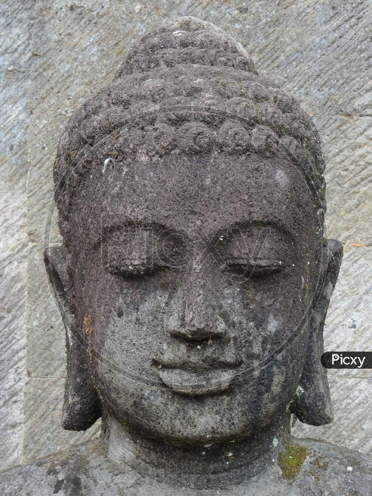 Front View Of A Buddha Statue