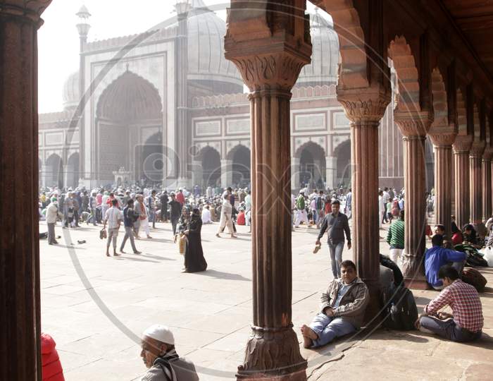 People at Jama Masjid in Delhi