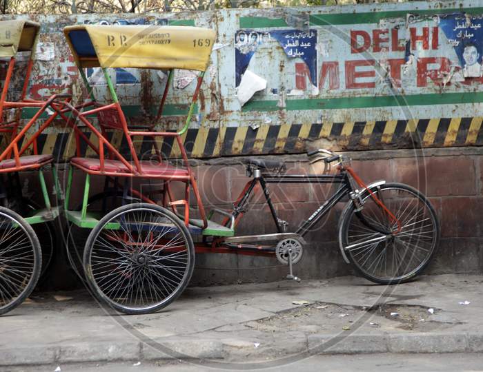 Rickshaws parked on the Road