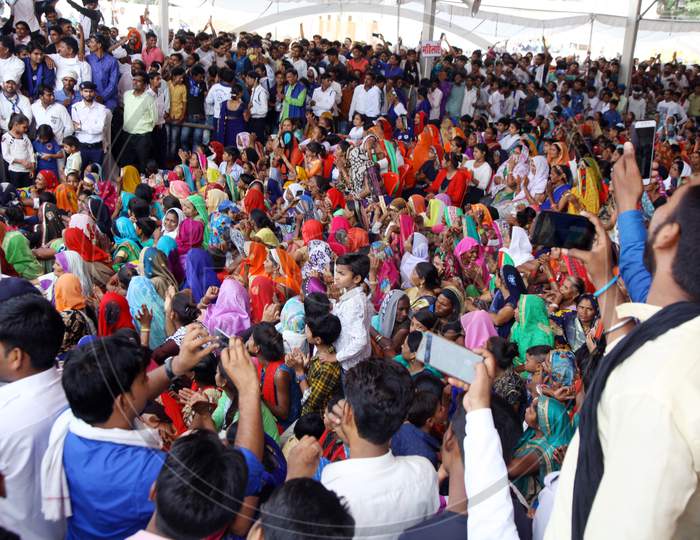 People at Bahujan Samaj Party Meeting