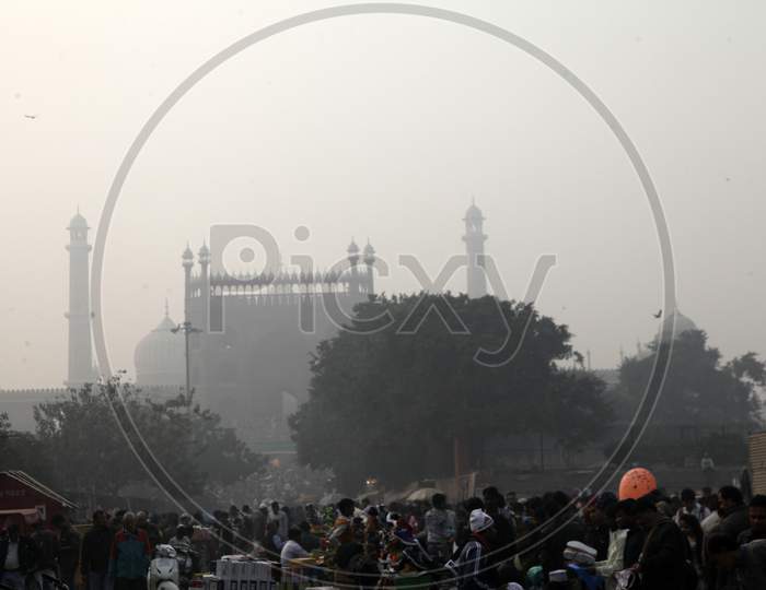 People at jama masjid in delhi