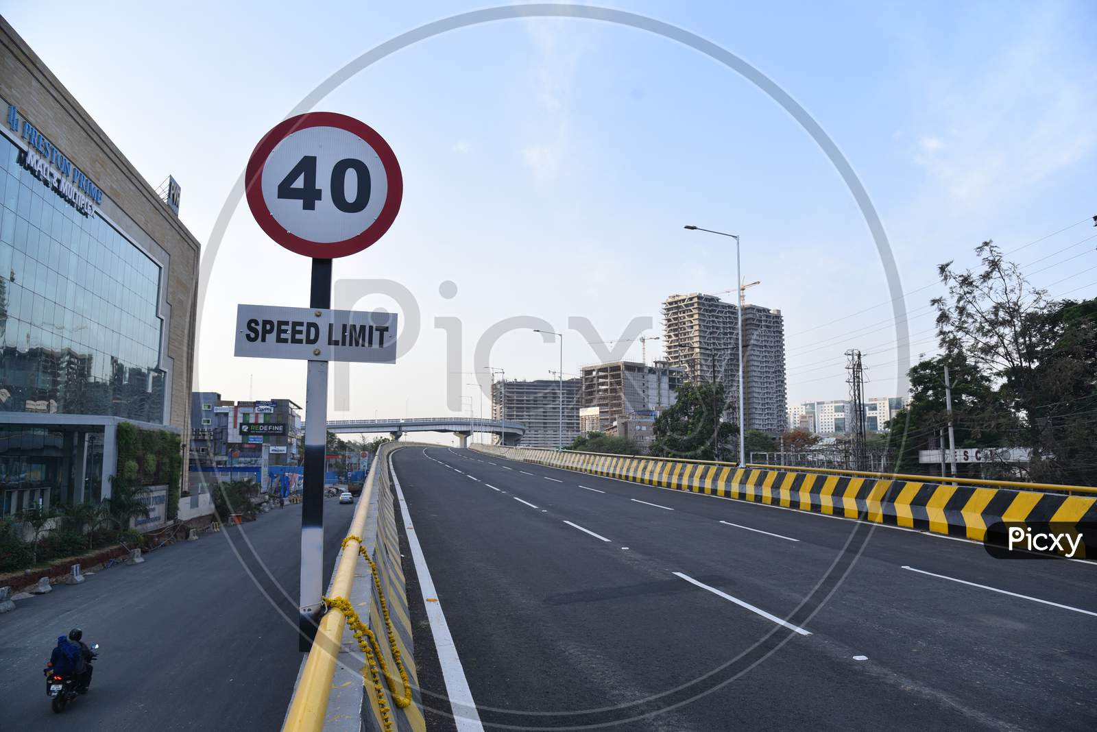 40KMPH speed max on the flyover