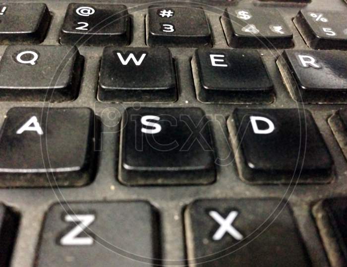 black computer keyboard use for typing