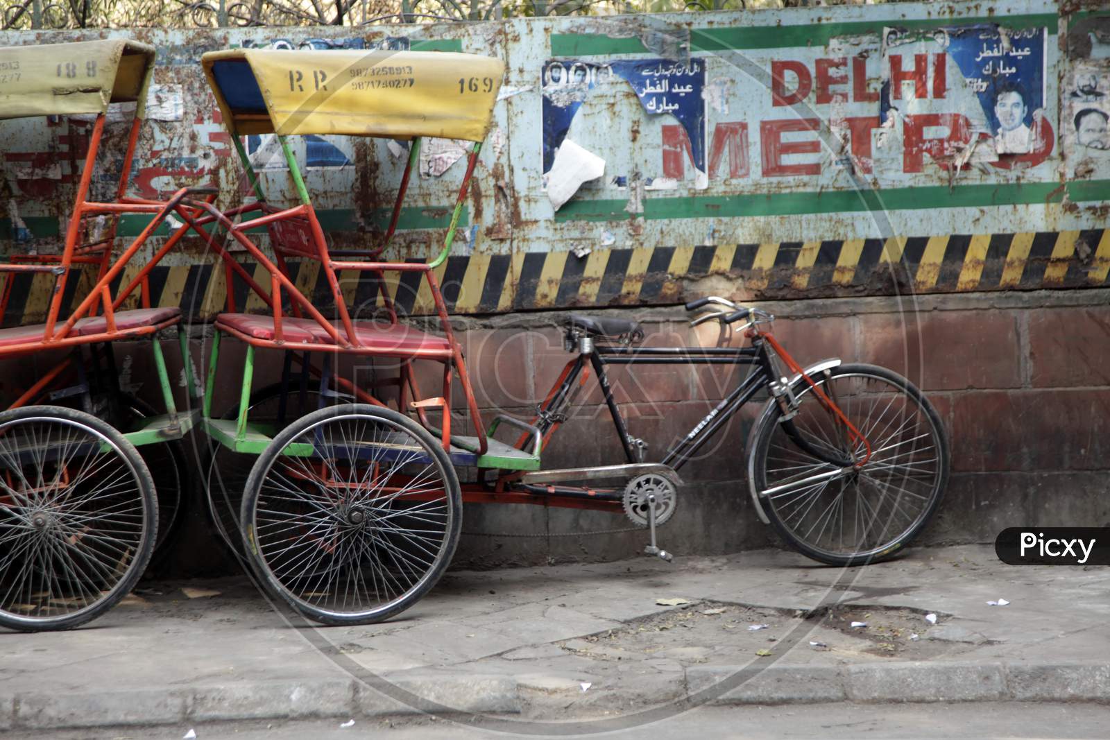 Rickshaws parked on the Road