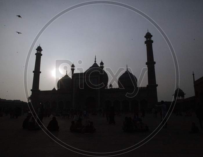 silhouette of Jama Masjid