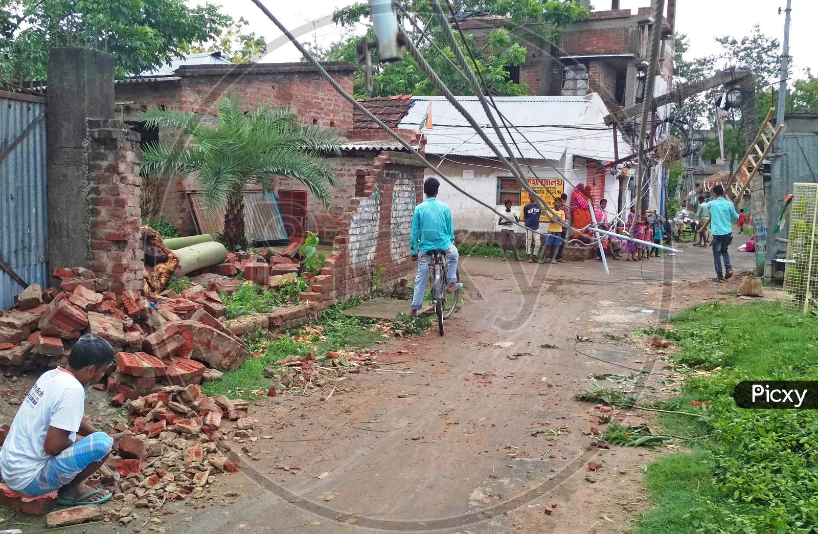 The electricity poles have broken during Cyclone Amphan in Burdwan town.