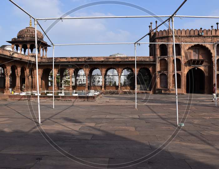 Bhopal, Madhya Pradesh/India - January 17, 2020 : Interior Of Moti Masjid Or Moti Or Pearl Mosque