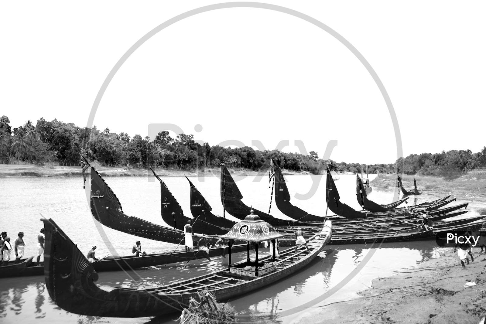 Image of Monochrome shot of Boats parked in a Lake-UK899752-Picxy