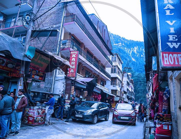 Manali , Himachal Pradsh, India, January 21, 2019: Local Stree Market Near Mall Road In Manali - Image
