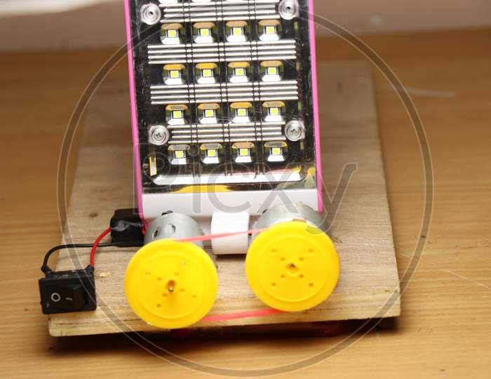 Mini Generator Made From Old Dc Motor And Led Light Panel
