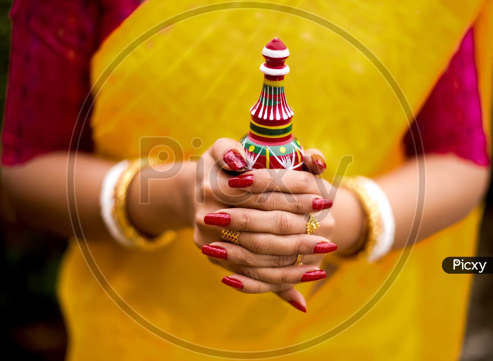 Image Of Gachkouto used In Indian Wedding Ceremony.