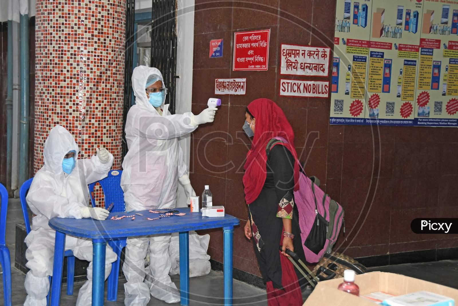 The migrant workers returning to Burdwan (Home Town) on the 'Shramik Special' Train from Chennai are undergoing health screening for Novel Coronavirus (COVID-19) testing.