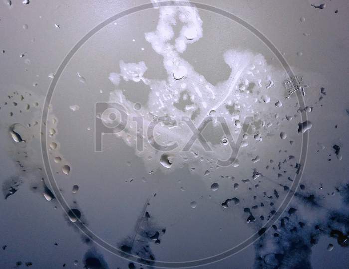 Transparent sheet sprinkled water