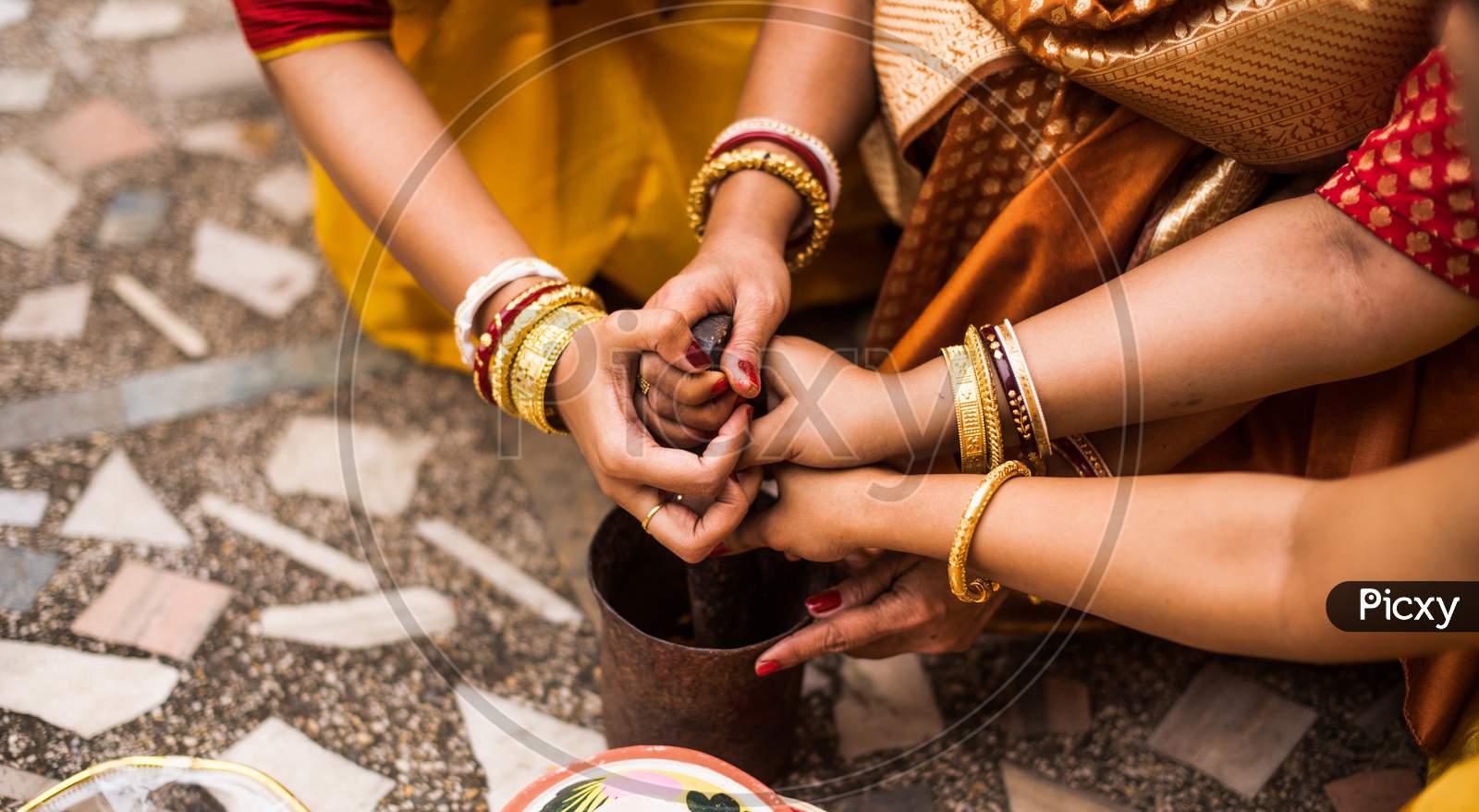Women Are Performing Indian Bengali Wedding Rituals.