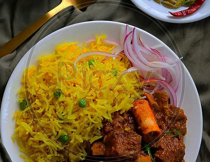 Homemade Navratan Pulao And Mutton Curry