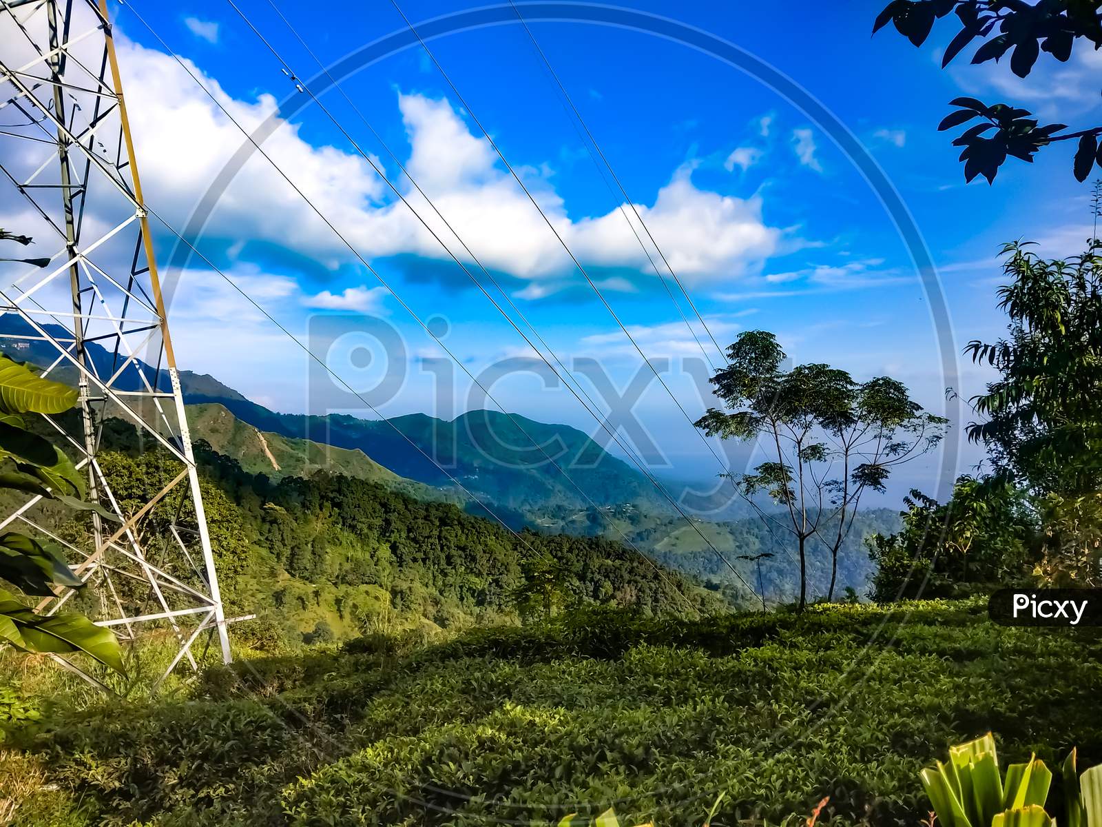 Beautiful mountain view of darjeeling with  blue sky and city Scape or mountain landscape in clear morning