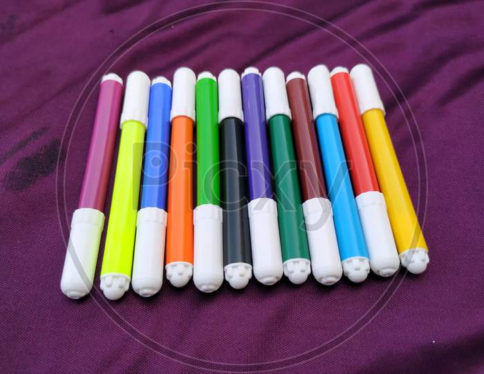 Colorful markers pens Multicolored Felt Pens draw line