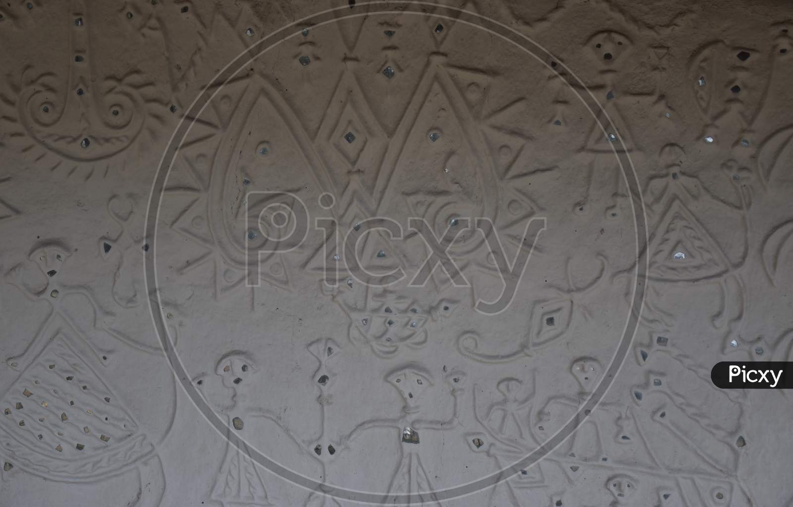 Bhopal, Madhya Pradesh/India : January 15, 2020 - Antique Designer Clay Wall Made By Tribes At Manav Sangrahalaya (Museum), Bhopal, Madhya Pradesh/India