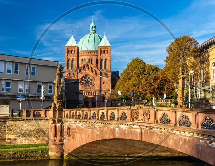View Of Saint-Pierre-Le-Jeune Church In Strasbourg - Alsace, Fra